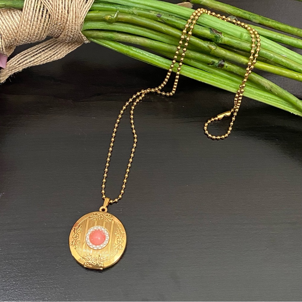 Vintage Unsigned Gold-tone Ball Chain Locket Pendant Necklace